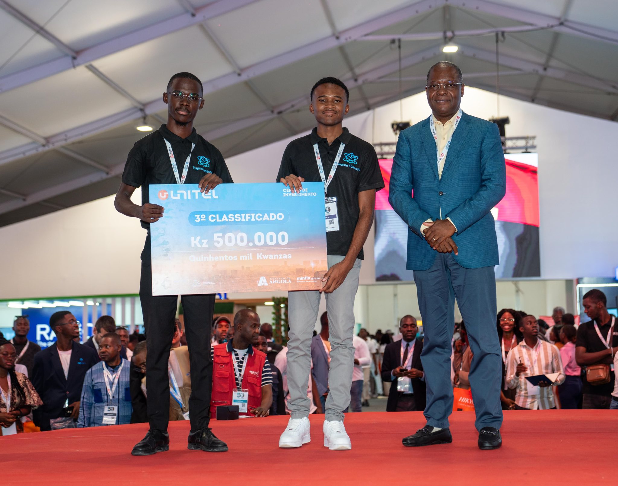 Cheque de 500.000 Kz do concurso